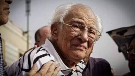 رشوان توفيق يردّ غاضبا على فتاة ادّعت زواجها منه: اتركوني أتقرب إلى الله