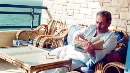 ابنة أسامة أنور عكاشة: هذه قصة خلاف أبي مع عادل إمام