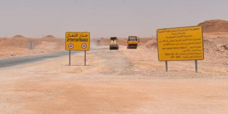 رخروخ يسدي تعليمات لاحترام معايير إنجاز الطريق العابر للصحراء