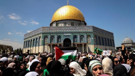 حماس تدعو للنفير العام في الذكرى الـ55 لإحراق المسجد الأقصى