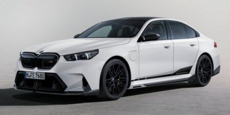 حصلت على قطع جديدة من M Performance.. بي إم دبليو M5 2025