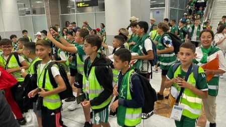مخيمات صيفية: مغادرة ثاني فوج من أبناء الجالية الوطنية المقيمة بالخارج التراب الوطني