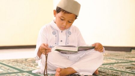 كيف تُنشئ ولدًا صالحًا ؟