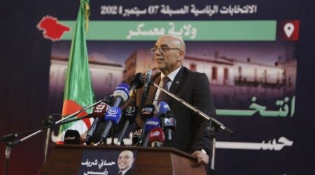 حساني شريف يشدّد على اصلاح واقلاع الاقتصاد