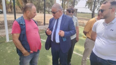 إعادة تهيئة ملاعب جوارية بالرويبة