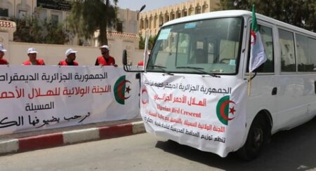 الهلال الأحمر الجزائري: الشروع في توزيع 4000 حقيبة مدرسية لفائدة أطفال العائلات المعوزة بالمسيلة