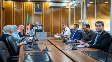 مرابي يبحث آليات تطوير جهاز الرقمنة في قطاع التكوين المهني