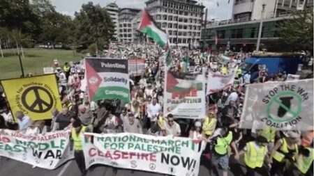 تظاهرة كبرى وسط لندن تضامنا مع فلسطين وتنديدا بجرائم الاحتلال