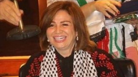 دون أن تذكر السبب.. إلهام شاهين تعلن للمرة الثانية عن تأجيل عقد قران ابن شقيقها
