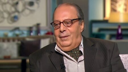 أسامة عباس في خرجة إعلامية بعد غياب طويل: لا يجوز أن أقدّم أعمالاً تقلّل من قيمتي