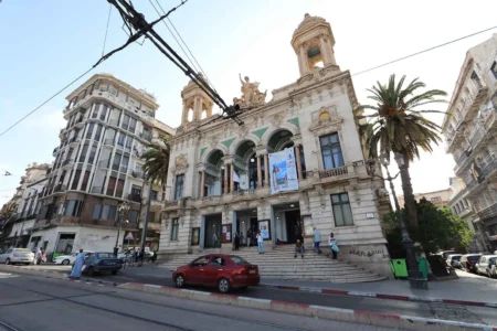 وهران.. استحداث مخبر للتكوين والبحث المسرحي  