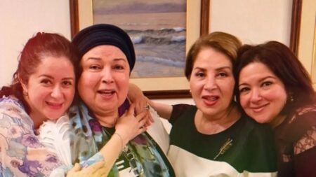 سارة نور الشريف: والدتي بوسي لا ترغب في العمل خلال الفترة الحالية