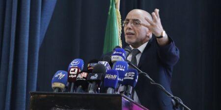 حساني يؤكد: التوجه إلى صناديق الاقتراع سيقطع الطريق أمام المتربصين بالجزائر