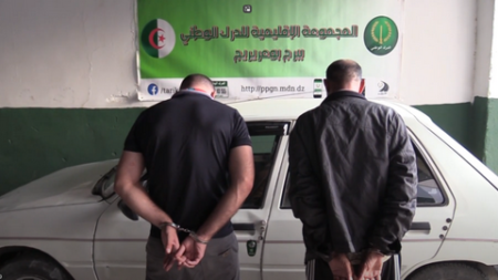 الدرك الوطني ببرج بوعريريج يوقف شخصين قاما بالرشق بالحجارة لجرار طريقي