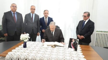 بتكليف من رئيس الجمهورية.. قوجيل يعزي في وفاة الرئيس السابق للبيرو