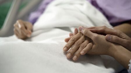 الصحة.. تاج فوق رؤوس الأصحاء