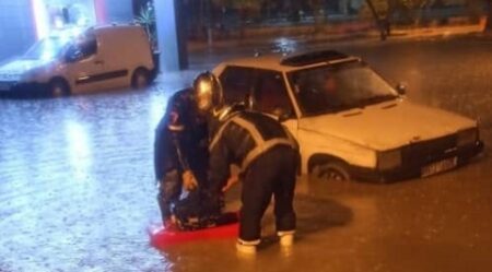 تقلبات الطقس.. إنقاذ 3 أشخاص بولايتين