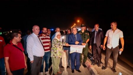 البليدة.. أوشان يشرف على توسيع شبكة الإنارة العمومية