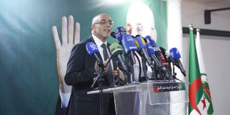 حساني: حمس ستبقى ثابتة على النضال السلمي والديمقراطي لخدمة الوطن