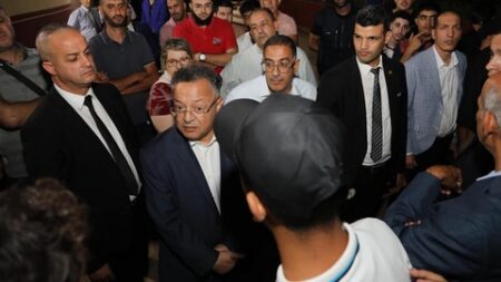 الإقامة الجامعية القبة.. بداري يقوم بزيارة فجائية