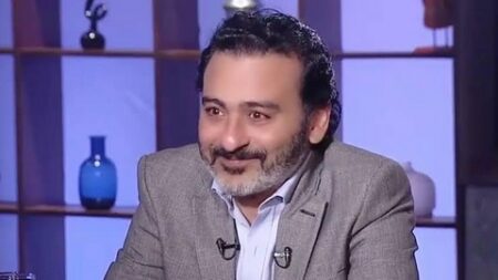 الفنان المصري أحمد عزمي يستغيث: أخشى من الموت كمداً وحزناً