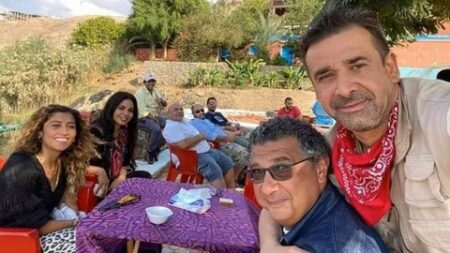 نجوم الوسط الفني.. نماذج يقتدى بها في صدق الصداقات