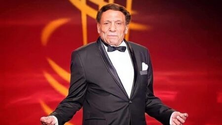الكاتب الصحافي أكرم السعدني: اطمئنوا عادل إمام بخير