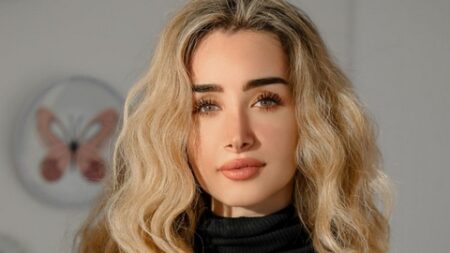 هنا الزاهد: أتعاون للمرة الأولى مع الفنان أمير كرارة