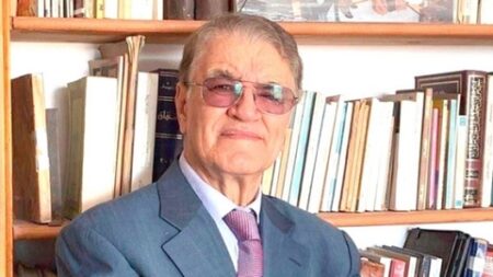 “سردية السياسة في الرواية العربية”… كتاب جديد للدكتور عبد القادر فيدوح