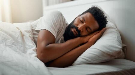 مع التأكيد على فوائده.. هل يوجد مقدار نوم مثالي؟