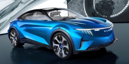 الشركة تعرض قدراتها في عالم الكروس أوفر.. ألبين A390_β الكهربائية