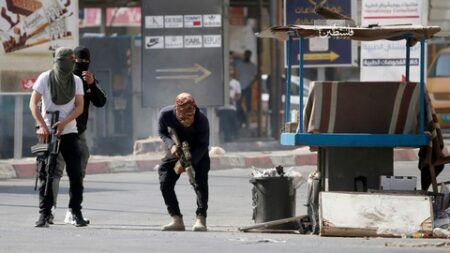 “طوفان الأقصى”.. الشرارة من غزة ولهيبها امتدّ للضفة