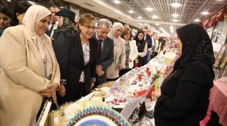 افتتاح المعرض الوطني لتسويق منتجات المرأة الريفية بالعاصمة