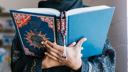 من صفات المرأة الصالحة