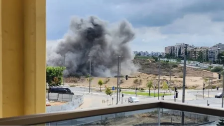 في صبيحة ذكرى الطوفان: القسام تقصف الاحتلال