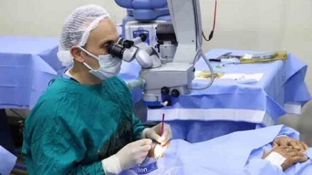 المدية.. نجاح كبير في العمليات الجراحية لإعتام عدسة العين