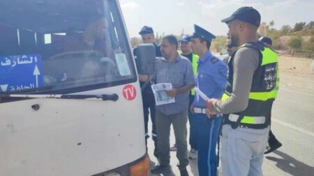 بشار.. مصالح الأمن تواصل الحملة الوطنية التحسيسية للوقاية من حوادث المرور