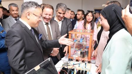 بداري يؤكد على مواصلة العمل من أجل كسب رهان الوصول إلى جامعة الجيل الرابع