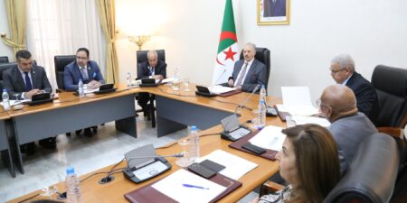 مجلس الأمة يشيد بالمحاور الكبرى والخطوط العريضة لمشروع قانون المالية لسنة 2025