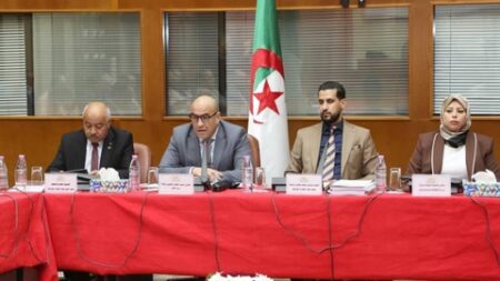 مشروع قانون المالية 2025.. ميزانية قطاع النقل تعطي الأولوية لتطوير الهياكل القاعدية وهياكل الاستقبال