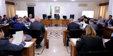 وزارة الداخلية تطلق متابعة ميدانية لمشاريع التنمية بقيمة تفوق 400 مليار دينار