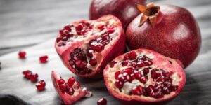 العلم والإيمان.. فِيهِمَا فَاكِهَةٌ وَنَخْلٌ وَرُمَّانٌ