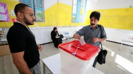التونسيون ينتخبون رئيسهم