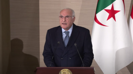 وزير الخارجية الجزائري : قرار المحكمة الأوروبية نسف المحاولات اليائسة لطمس القضية الصحراوية