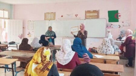 ورقلة.. إقبال معتبر على التسجيل في فصول محو الأمية