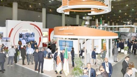 عرقاب يشرف على افتتاح الطبعة 12 لمعرض ومؤتمر إفريقيا وحوض البحر الأبيض المتوسط للطاقة والهيدروجين