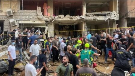 العدوان الإسرائيلي على لبنان.. نجوم بلد الأرز يواجهون الحرب بأغاني الأمل