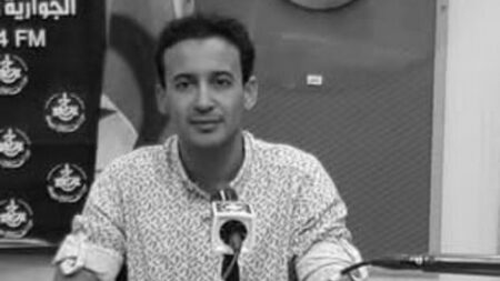 وزير الاتصال يعزي في وفاة الصحفي محمد بوزينة