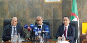 سيفي يعد ببعث صناعة تطويرية حديثة تعتمد على الأساليب العلمية الحديثة