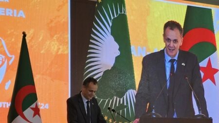 حماد يجدد التزام الجزائر بمرافقة الشباب الإفريقي لرفع تحديات القرن الـ21